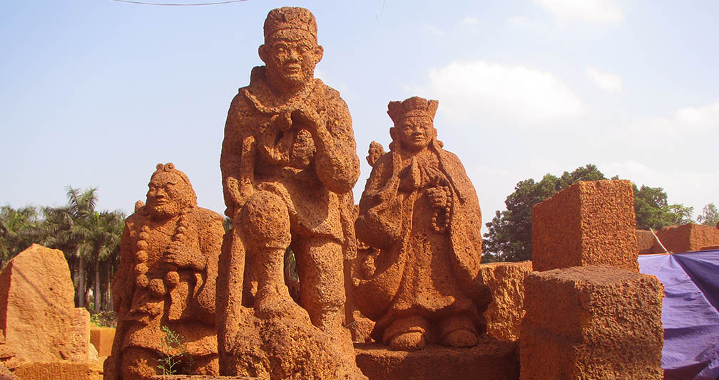 Độc đáo làng nghề chế tác đá ong Yên Mỹ