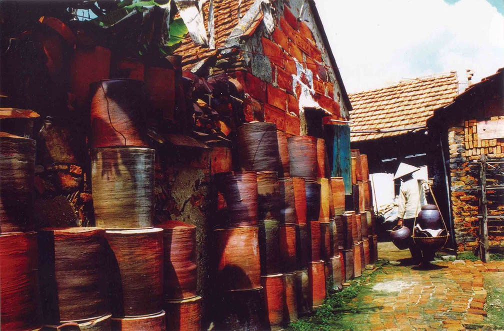 Làng gốm Hương Canh