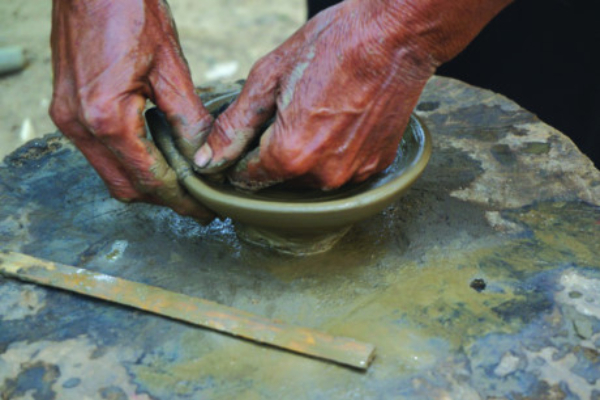 Làng gốm cổ của người M'nông ở Yang Tao