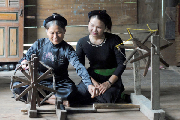 Buồn vui thổ cẩm Lâm Bình