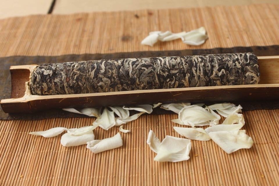 Chè ống lam truyền thống của người Dao 